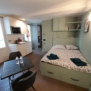 Studio Equipe Metro Abbesses A Montmartre Appartement